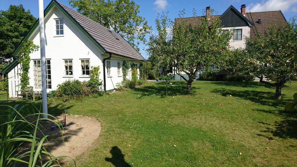 Lillan Hotel Torna Hallestad Exterior photo